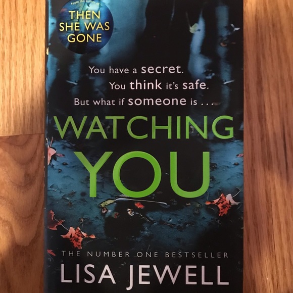 Watching You by Lisa Jewell - like new - Picture 1 of 3